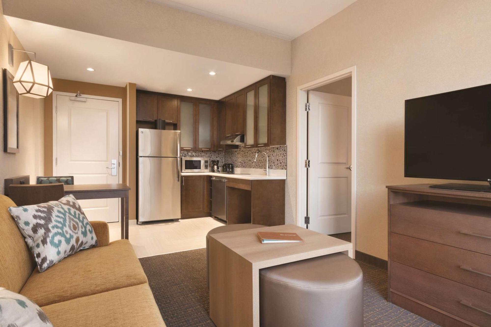 Homewood Suites By Hilton Calgary Downtown Exterior photo