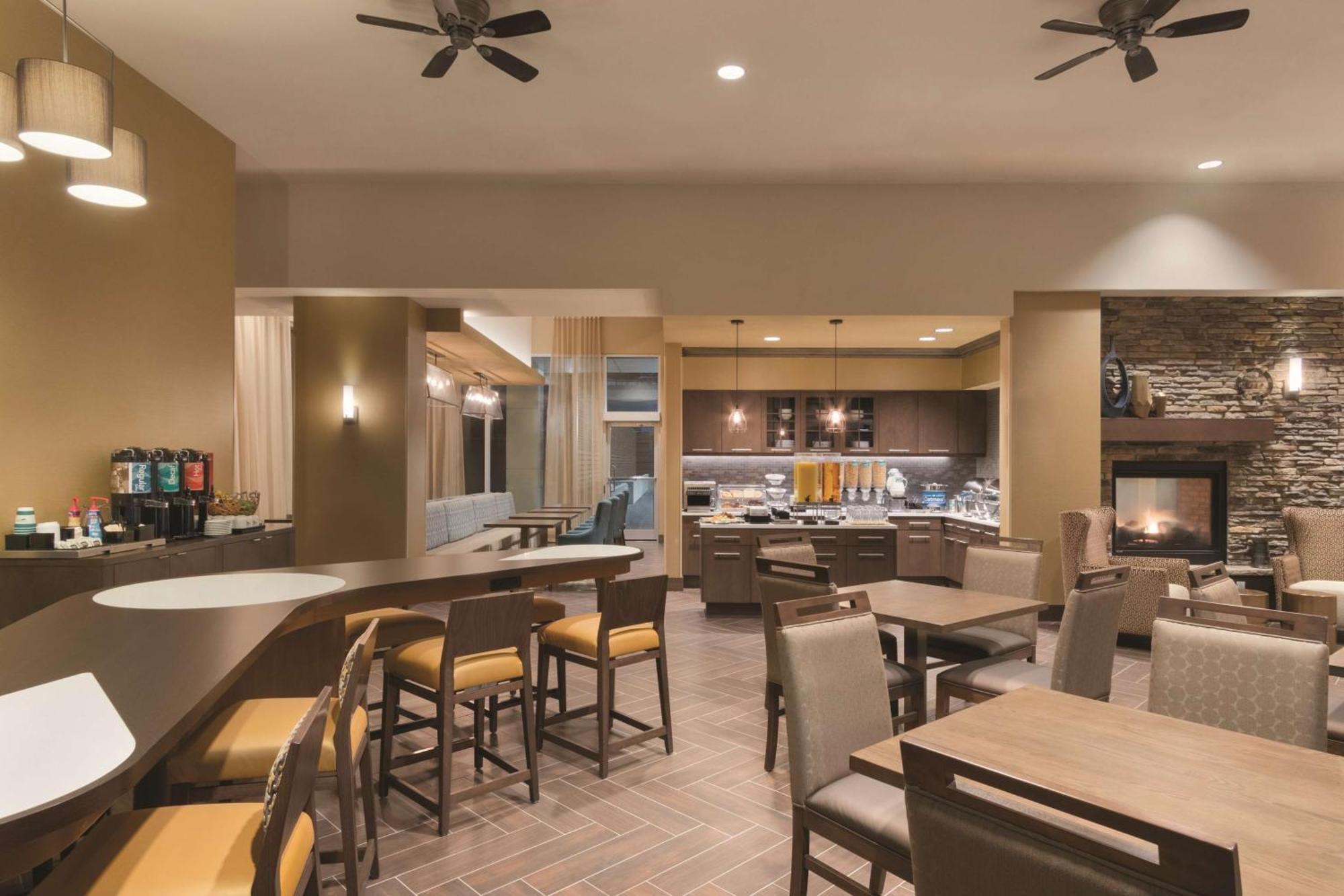 Homewood Suites By Hilton Calgary Downtown Exterior photo