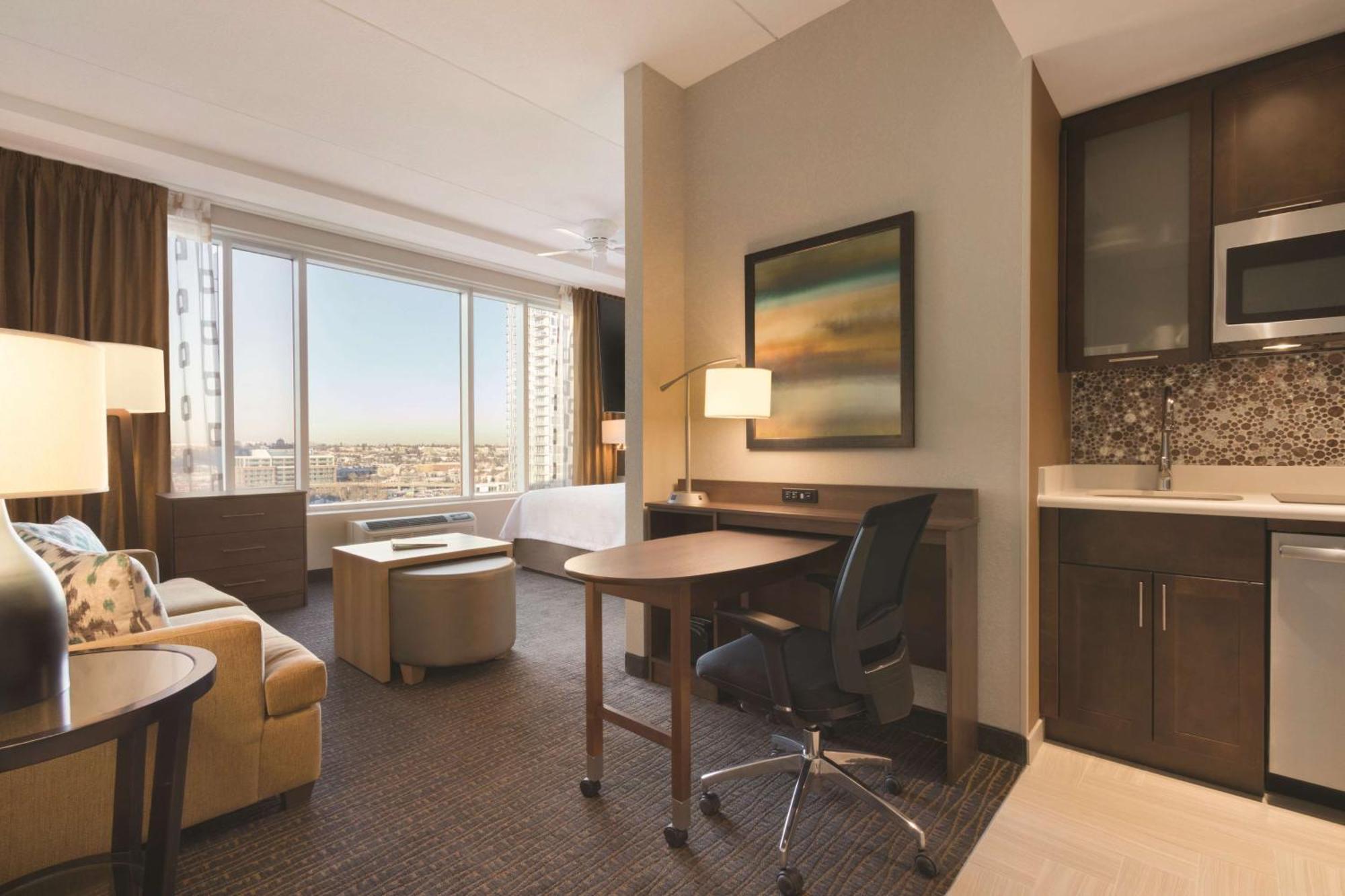 Homewood Suites By Hilton Calgary Downtown Exterior photo