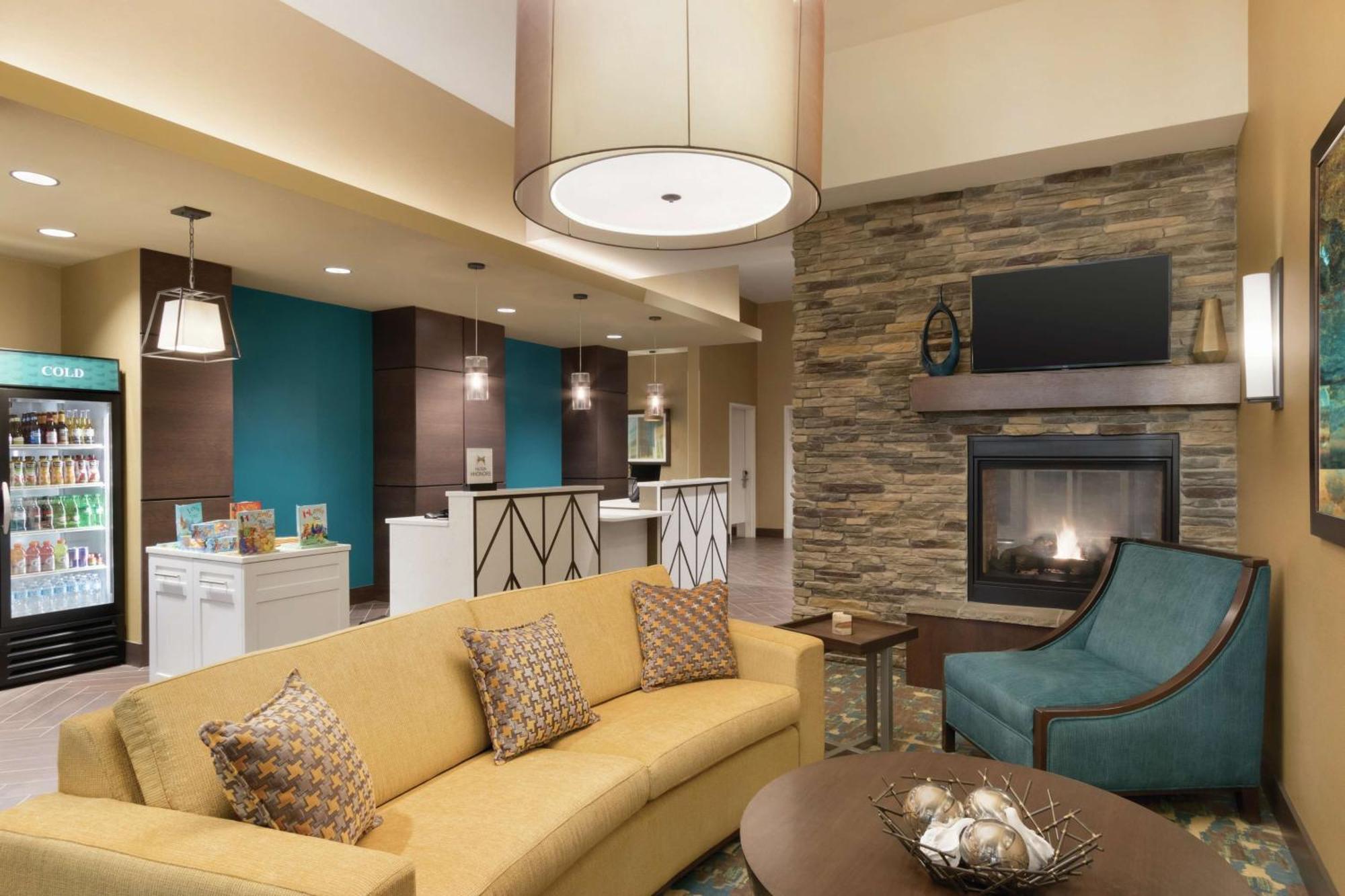 Homewood Suites By Hilton Calgary Downtown Exterior photo